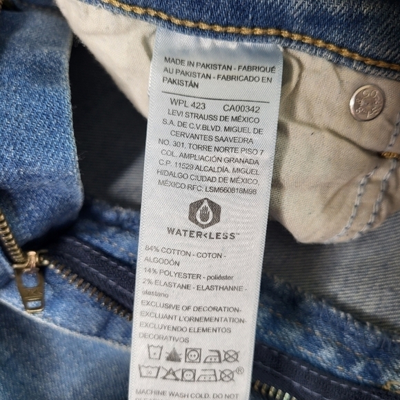 Levi's Heritage High Rise Distressed cropped ankle Jeans. Size 28W - Picture 5 of 11